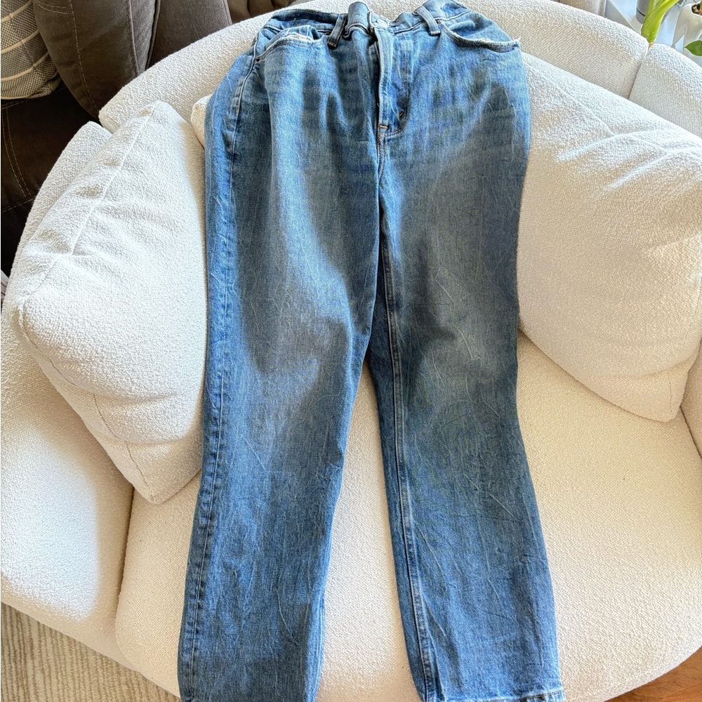 Abercrombie Curve Love Ultra High Rise Slim Straight Jeans